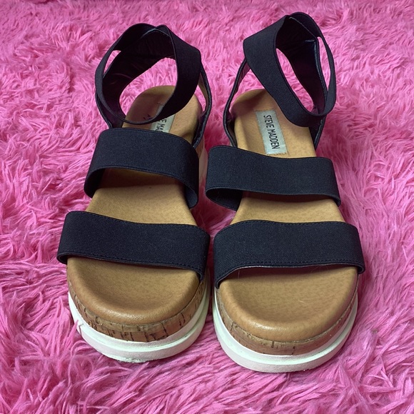 Steve Madden Black Belladonna Ankle Strap Wedge Sandal Sz 8.5 - Picture 5 of 7